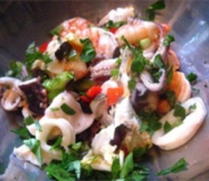 Salata cu fructe de mare