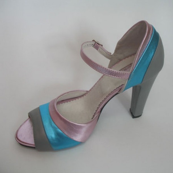 Smiling Shoes - 190 lei