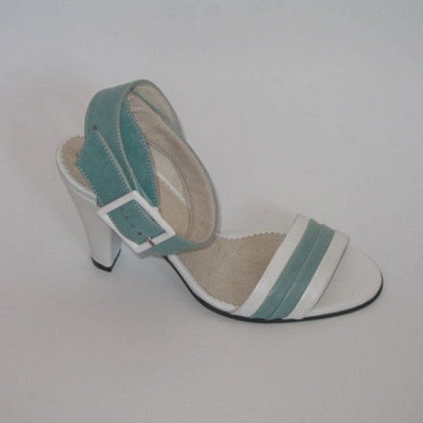 Smiling Shoes - 130 lei