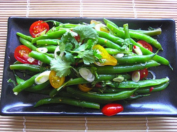 Salata chineazeasca cu sos de soia si ghimbir