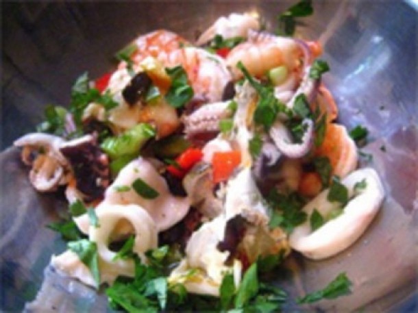 Salata cu fructe de mare