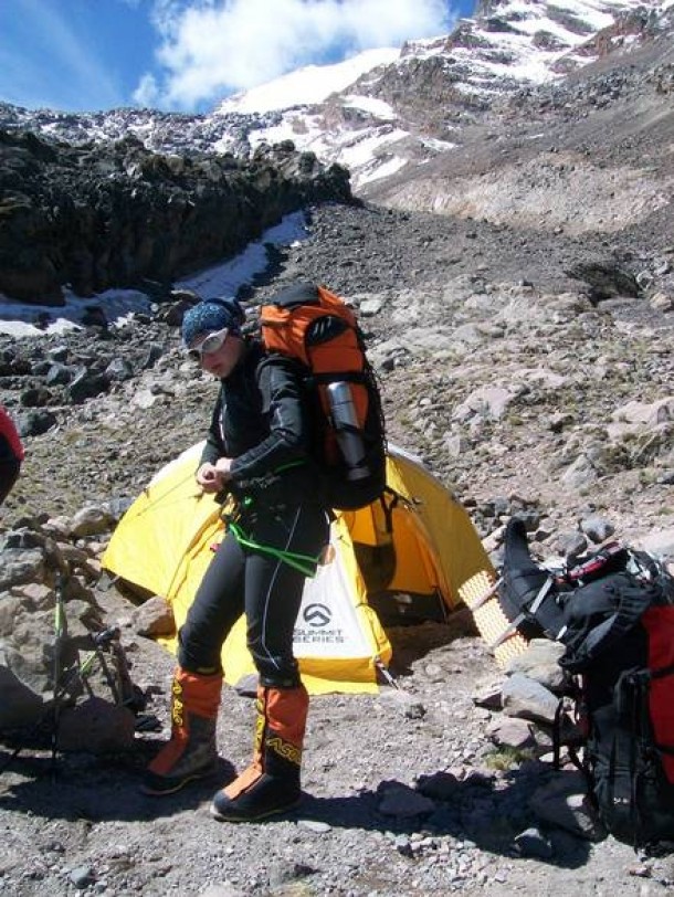 Coco in tabara de la 4500 m