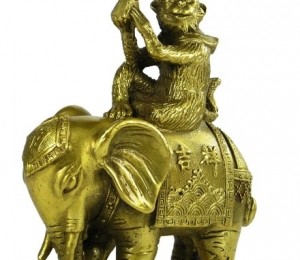 Maimuta cu sigiliu pe Elefant din bronz- (fengshui-market.ro) PRET: 98.99 RON