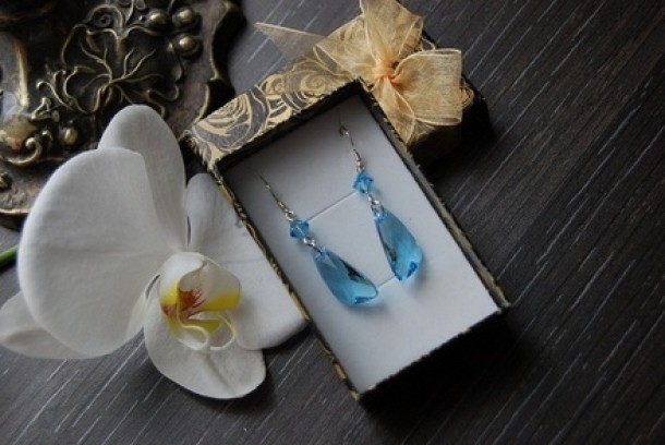 simoneboutique.ro - cercei Swarovski aquamarine 65 lei