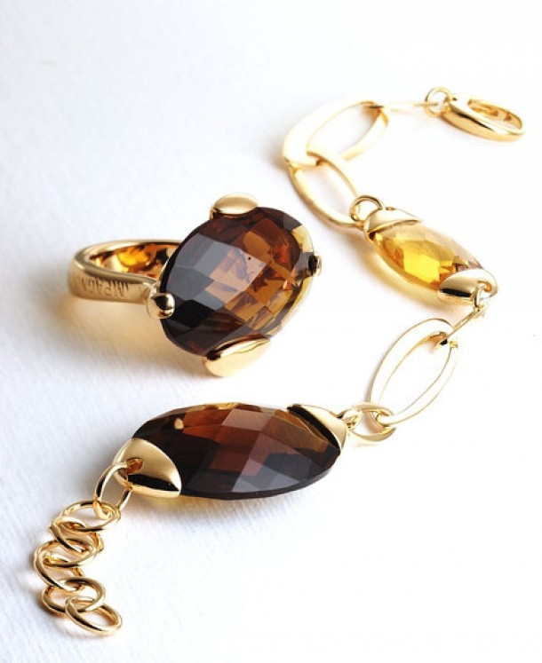 Bratara si inel din argint acoperit decorativ cu aur roz 18kt, cuart fumuriu (bratara - 455 lei, inel - 390 lei)