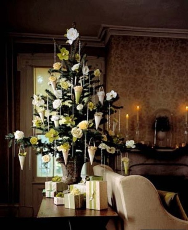 Trandafiri in pomul de Craciun