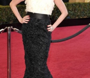 Virginia Madsen intr-o rochie Ramona Keveza