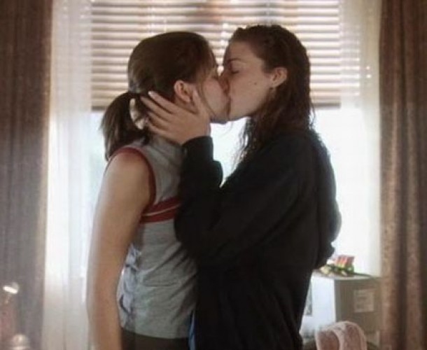 Lost and Delirious (Jessica Pare and Piper Perabo)