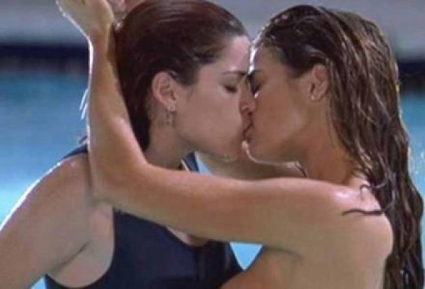 Wild Things (Denise Richards and Neve Campbell)