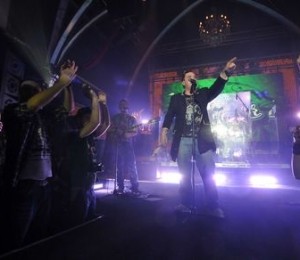 JK as Robbie Williams in Silver Church