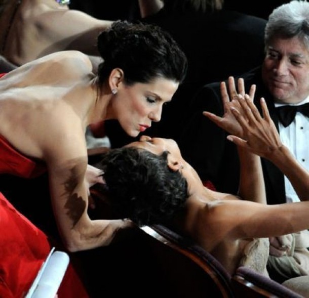 Sandra Bullock si Halle Berry