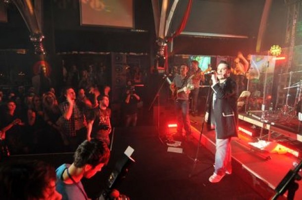 JK as Robbie Williams in Silver Church