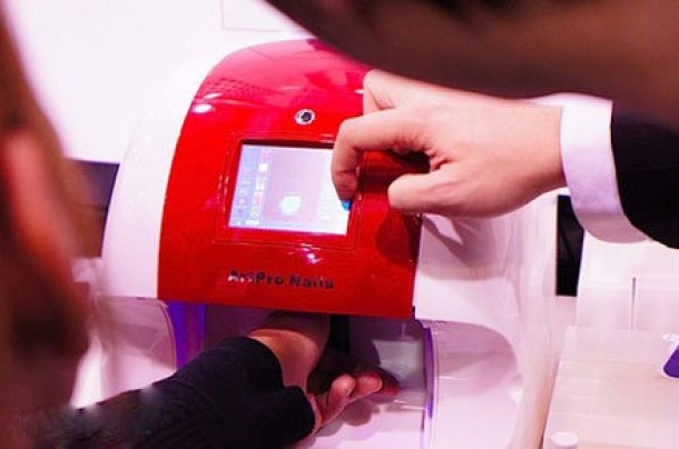 Printer pentru unghii