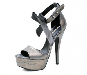 Mihaela Glavan - -600 ron