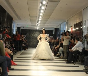 Cantareata Ellie White