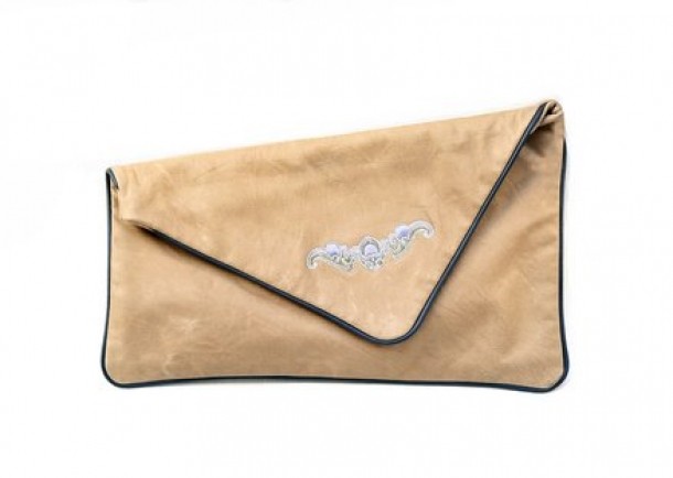 Mihaela Glavan - 350 lei