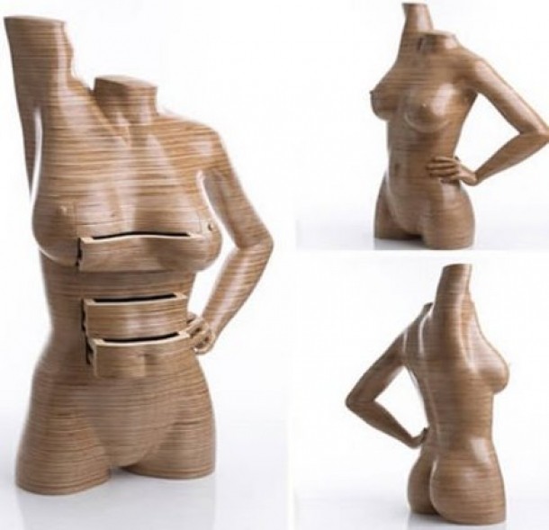 Dulap sub forma de trup de femeie