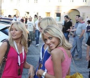 Laura Cosoi, Dana Rogoz si Andreea Ibacka