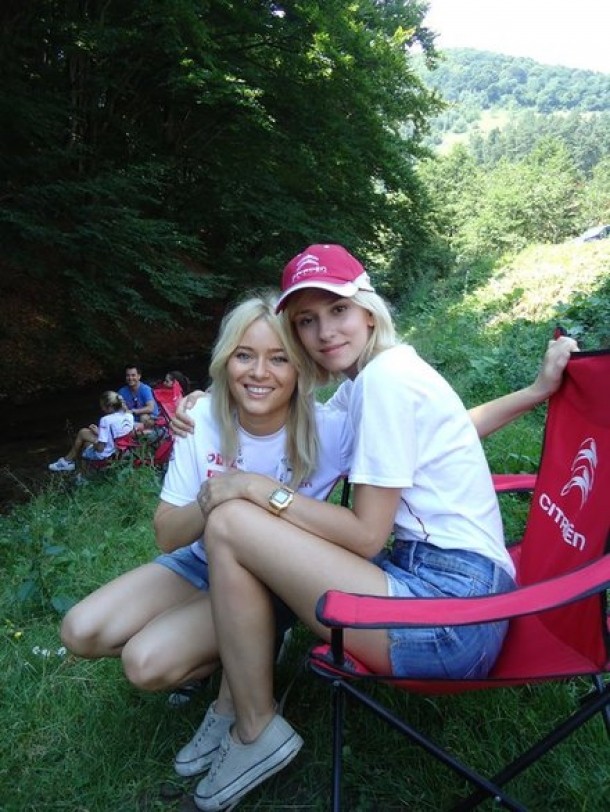 Laura Cosoi si Dana Rogoz