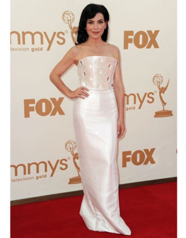 Julianna Margulies in Armani Priv