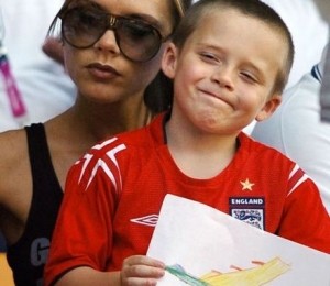 Victoria si Brooklyn Beckham.