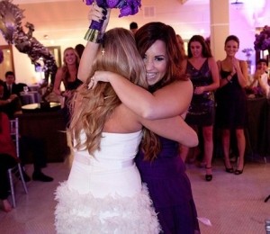 Tiffany Thornton si Demi Lovato