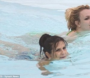 Lynne si Britney Spears