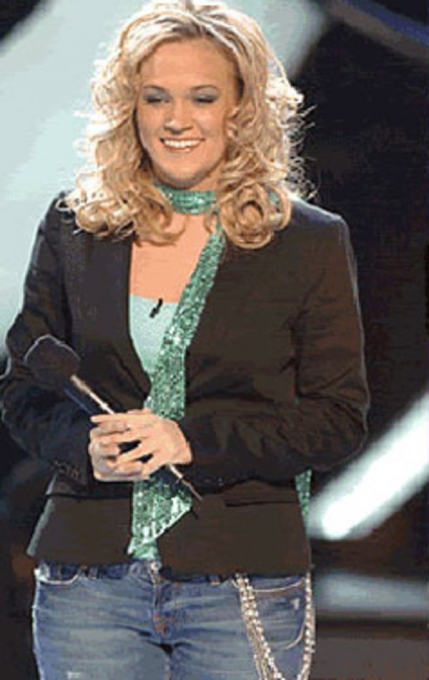 Carrie Underwood inainte