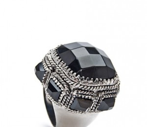 Inel cu piatra neagra Mango 24.95