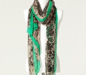 Esarfa imprimeu piele de sarpe Zara 99.00 RON