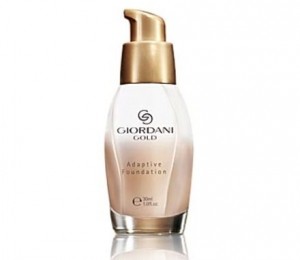 Fond de ten cu proprietati adaptabile Giordani Gold - Oriflame - 29,99 Lei