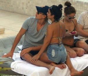 Vanessa Hudgens si Austin Butler