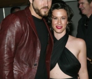 Ryan Reynolds si Alanis Morissette