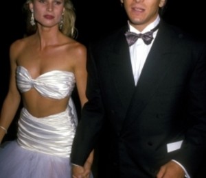Nicolette Sheridan si Scott Baio