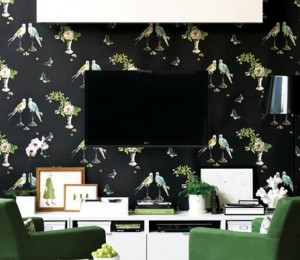 Adapteaza culoarea peretelui din spatele televizorului