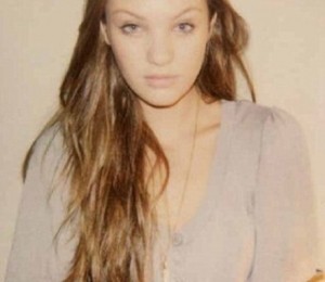 Candice Swanoepoel inainte