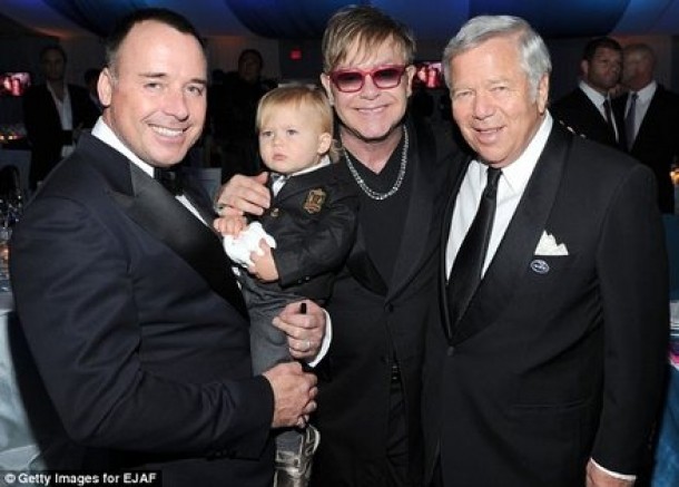 Elton John si David Furnish