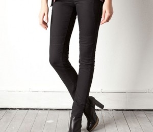 pull&bear jeansi 69.00 lei