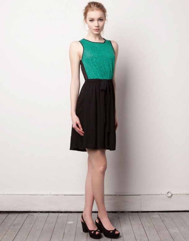 pull&bear rochie 159,00 lei