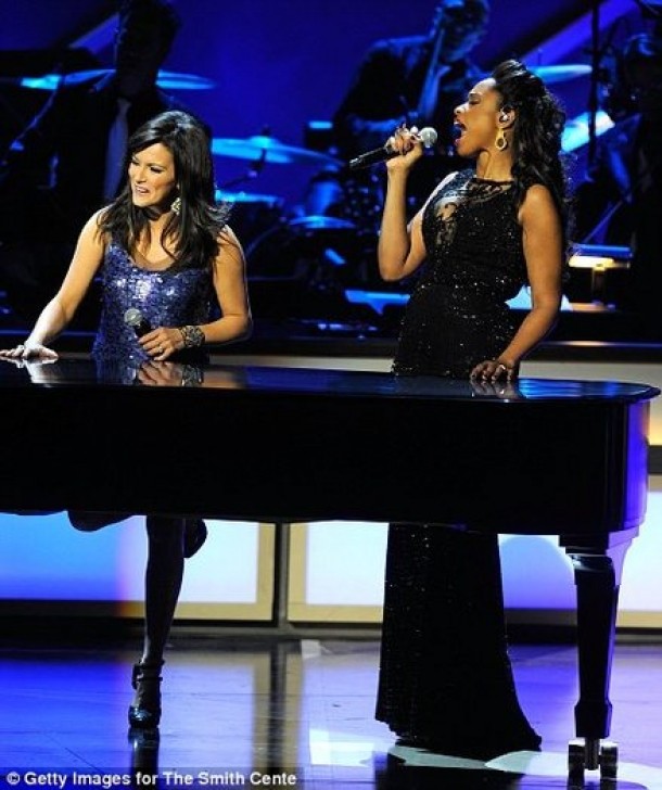 Martina McBride si Jennifer Hudson