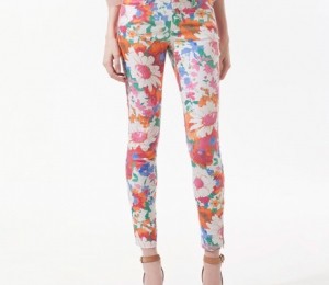 Blugi skinny cu imprimeu floral ZARA - 189 RON