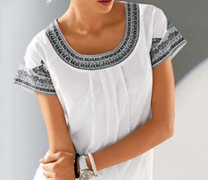 Bluza cu imprimeu Bonprix - 89.90 RON