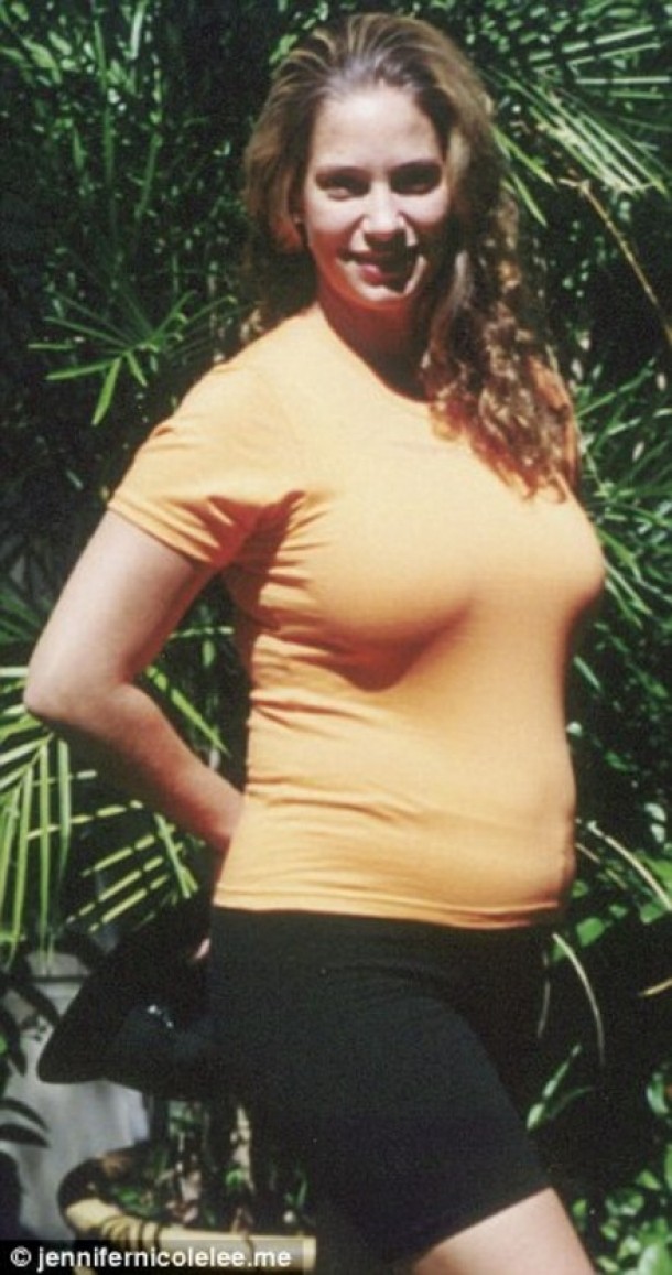 Jennifer Nicole Lee inainte