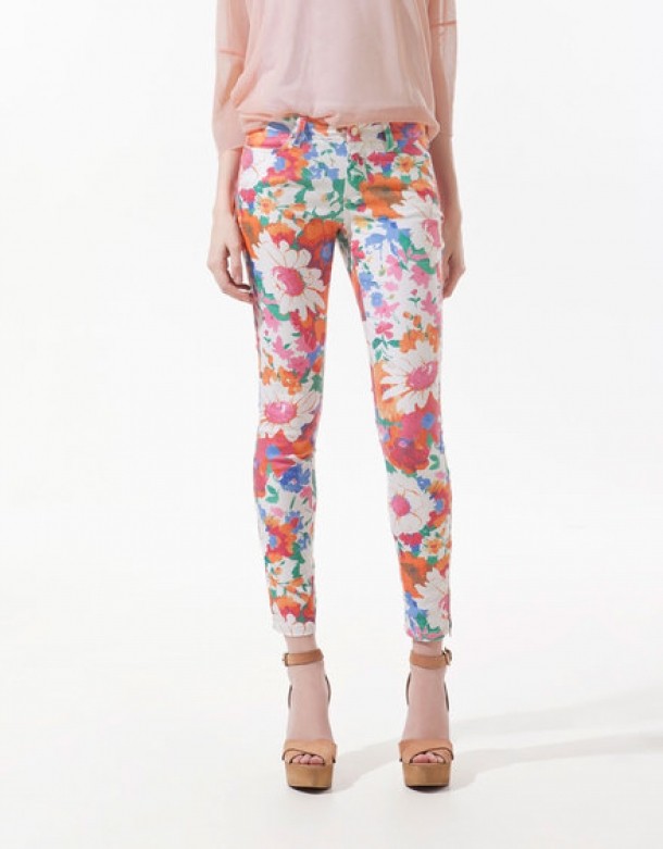 Blugi skinny cu imprimeu floral ZARA - 189 RON
