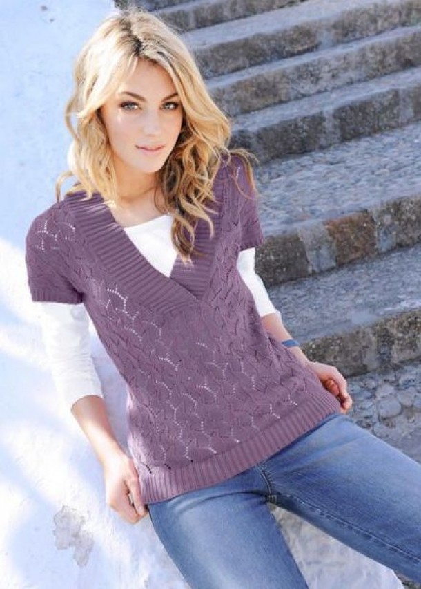 Pulover decolteu in V Bonprix - 69.90 RON