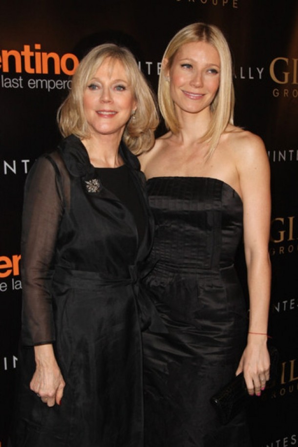Blythe Danner si Gwyneth Paltrow