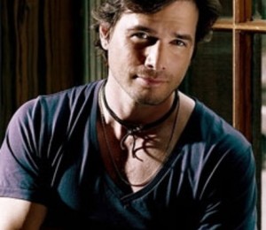 Matthew Settle