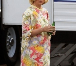 January Jones, in rolul lui Betty