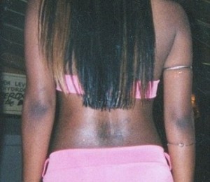 Vanity Wonder, inainte de marirea posteriorului