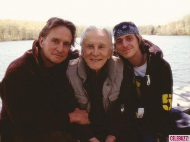 Michael si Kirk Douglas - It Runs in the Family